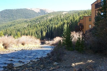 scenery14.jpg (39764 bytes)